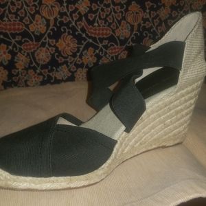Adrienne Vittadini Wedges